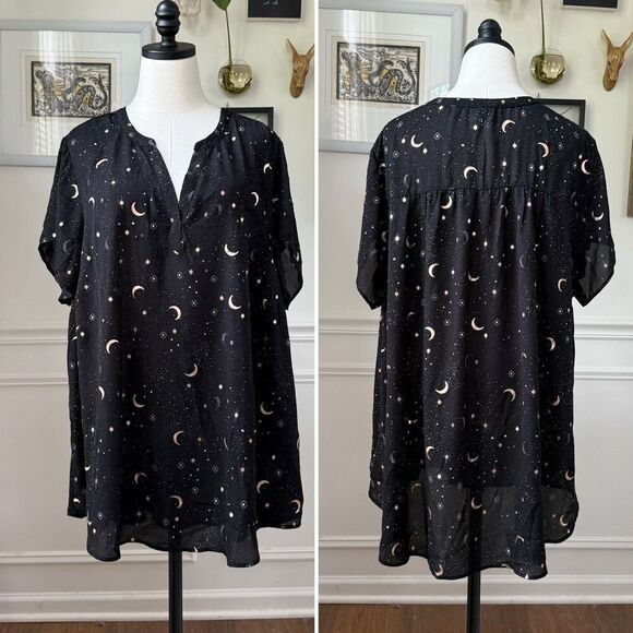 Torrid Georgette Hi-Low Short Sleeve Blouse Celestial Moon Stars $40 3 3X - Picture 1 of 9